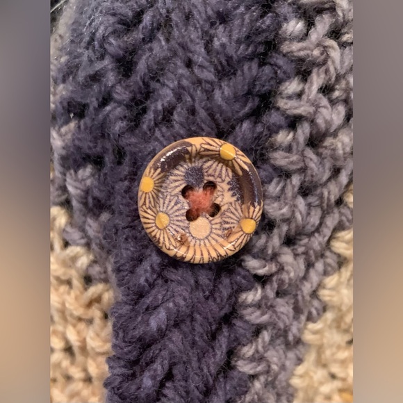 Crocheted Asymmetrical Poncho - Picture 4 of 7